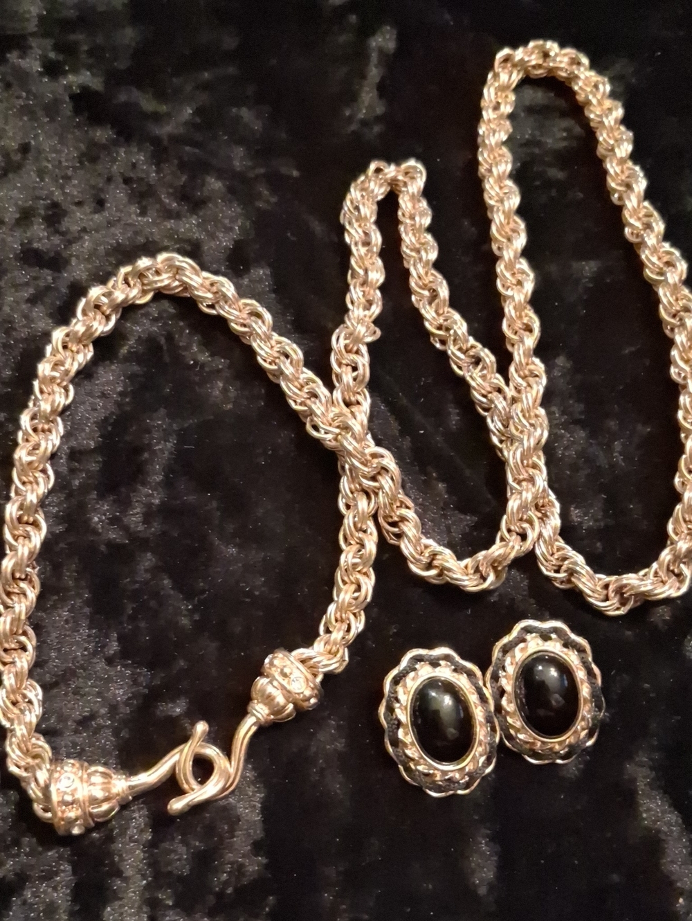 Vintage Gold-Tone Rope Necklace 24 In. with Black Cabochon Earrings